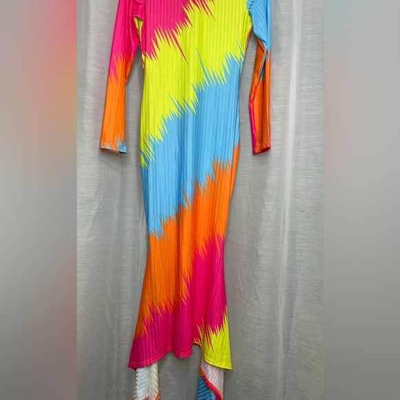 💖 Multicolour Bodycon Dress✨ Size (S) - Picture 2 of 9